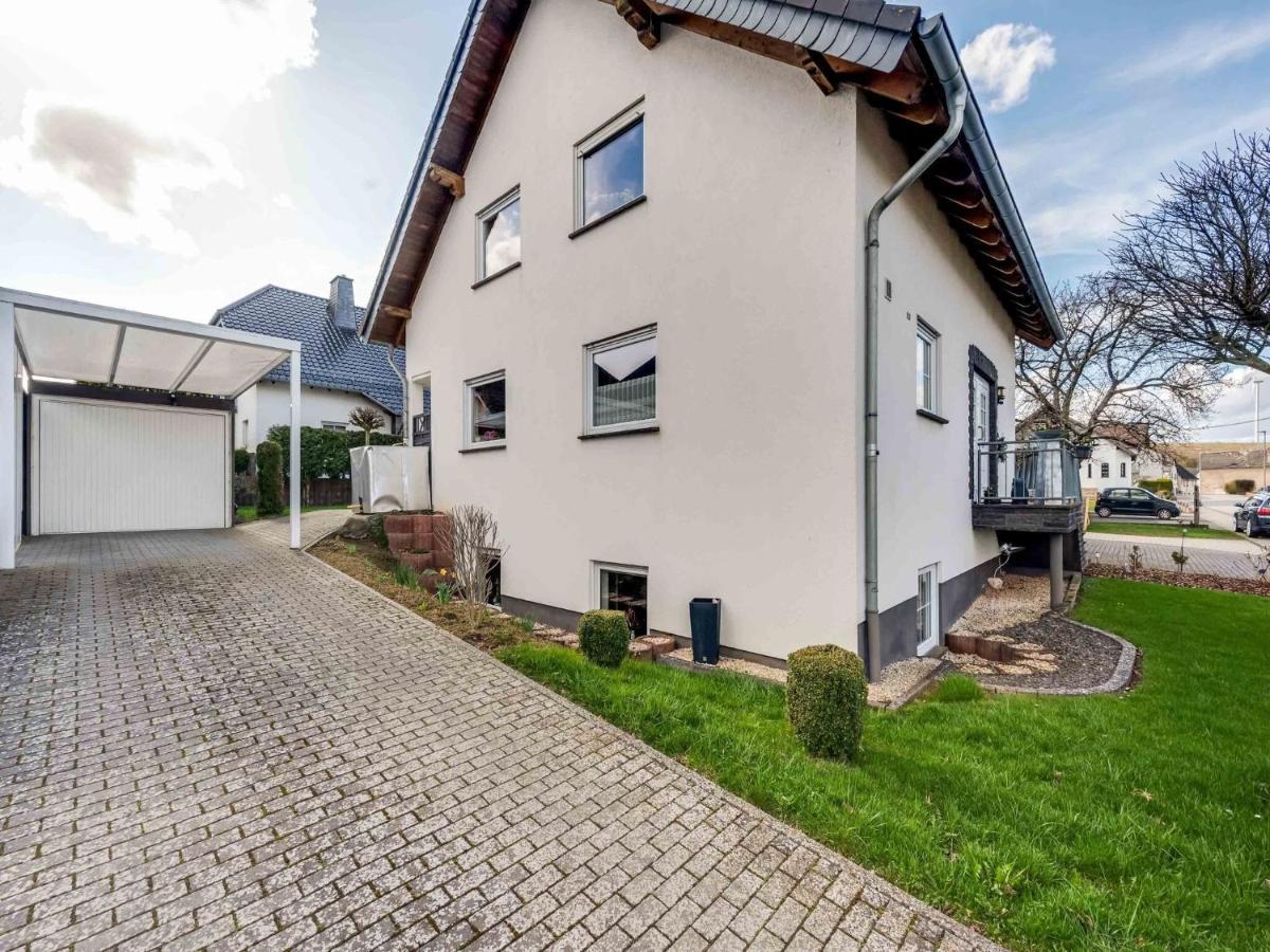 Holiday Home In The Eifel-Mosel With Garden Roes Exteriör bild